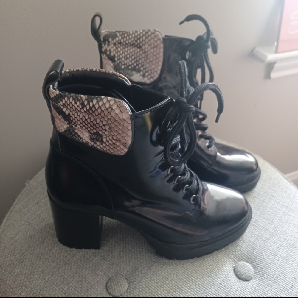 Aerosoles Elana Heeled Hiker Boots 8